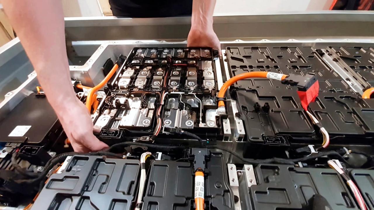 EV Maintenance Tips to Extend Vehicle Lifespan